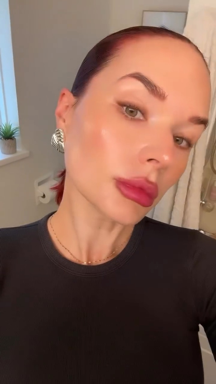 Love this hack ✨🤍 @makeupforever #allthingsbeautywithtara #makeup #makeuphacks