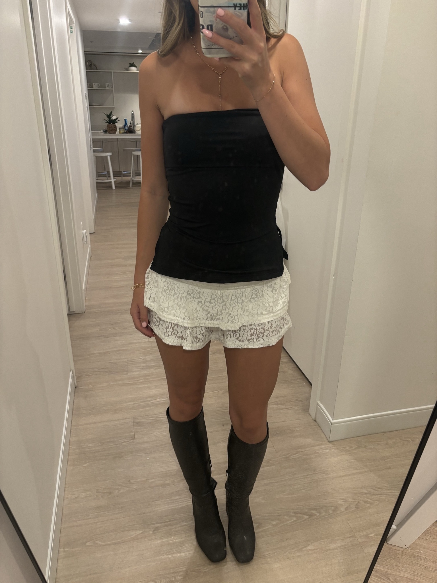 Dinner fit paired with my FAV boots 🤍


#LTKSeasonal #LTKParties #LTKU