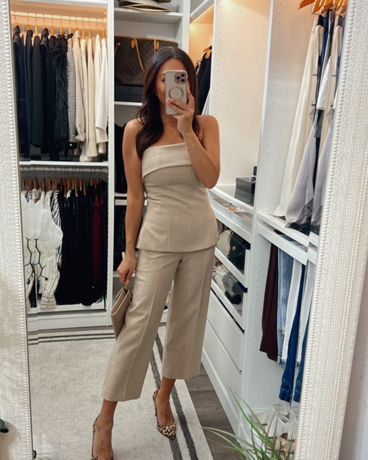 Love these pants they fit like a glove! For a modern look style them with the Element Tube Top or an on-trend vest. Multiple options linked! 

@aritzia #aritziapartner

#LTKworkwear #LTKover40