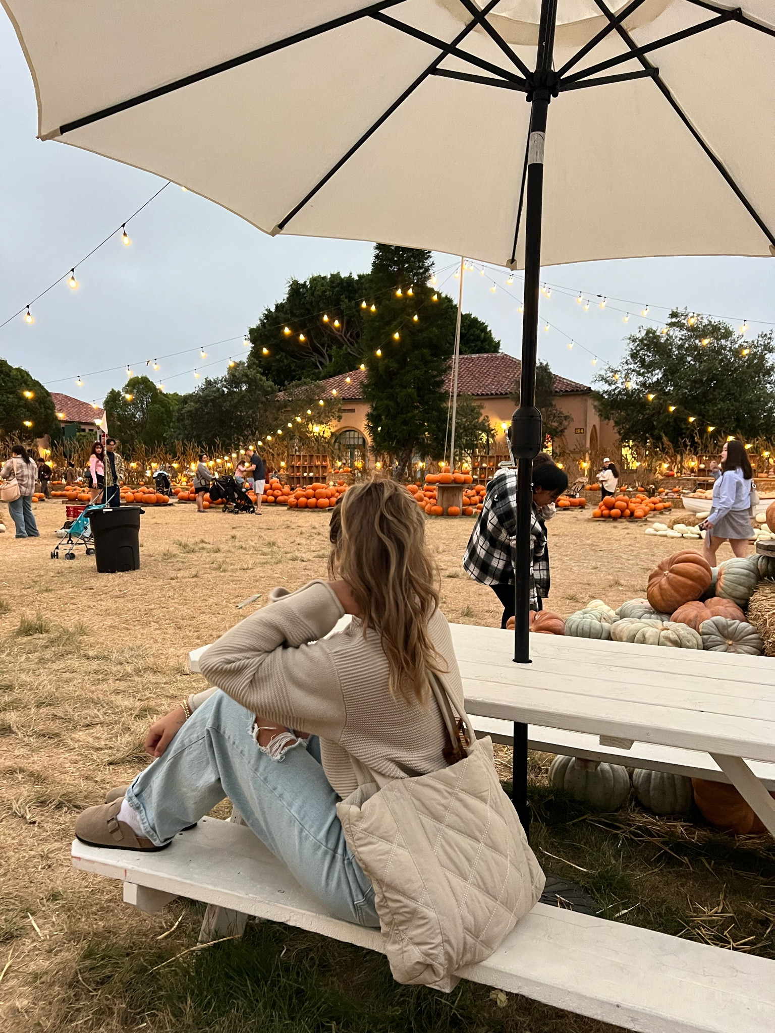 Fall festivities 🧸🍂🎃

#LTKHoliday #LTKstyletip #LTKSeasonal