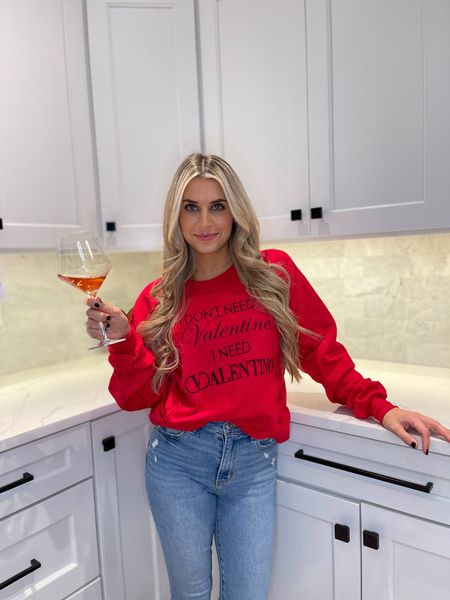 Valentines outfit 

#valentines #outfitinspo #graphictee #wineglasses 