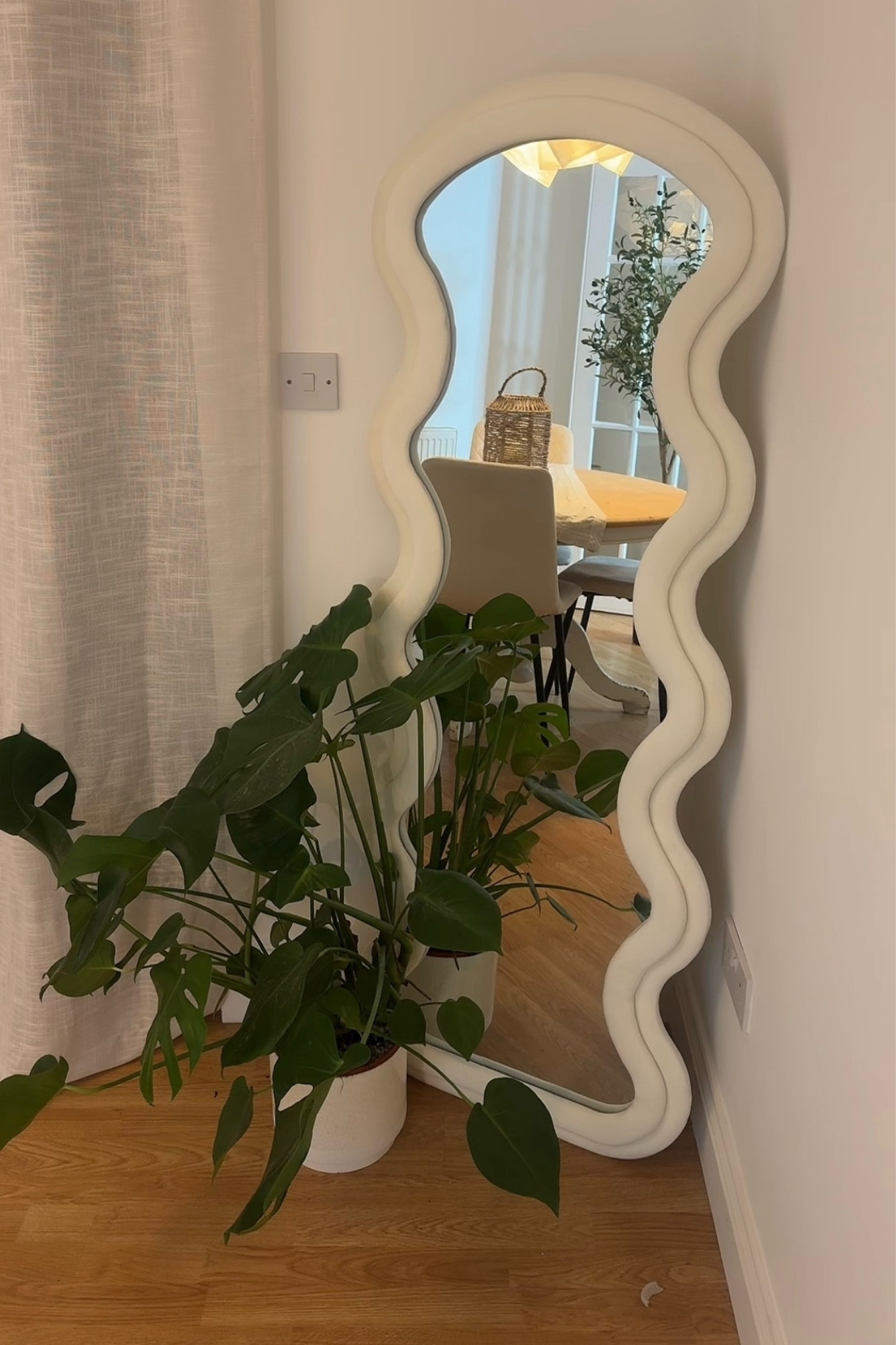 
🌟 Hey everyone! I just stumbled upon the most amazing mirror on Amazon, and I couldn't resist sharing it with you all! 🌟

🌊 Imagine a mirror that not only reflects your beauty but also adds a touch of elegance to your space. Well, look no further because I've found the perfect gem! Introducing the wavy mirror with a 3D velvet-like double trim! 🌈

💎 This mirror is an absolute stunner! With its modern and stylish design, it's sure to become the centerpiece of any room. The wavy shape adds a unique twist, giving it a contemporary edge that's hard to resist. Trust me, it's a game-changer when it comes to home decor! ✨

🔥 But what truly sets this mirror apart is the exquisite 3D velvet-like double trim. It adds a luxurious touch that instantly elevates any space, making it feel like a high-end boutique. The attention to detail is simply unmatched, and it's bound to leave your guests in awe! 😍

🛍️ If you want to get your hands on this beauty, you can find it through my profile, click shop my TikTok. Just click the 🔗 and prepare to be amazed! 🎁

🌟 Let's bring some positive vibes into our homes with this incredible wavy mirror! It's time to add a touch of style and sophistication to our lives. Trust me, you won't regret it! 🌟

#MirrorMagic #HomeDecorInspo #StylishSpaces #AmazonFinds 

#LTKeurope #LTKhome #LTKstyletip