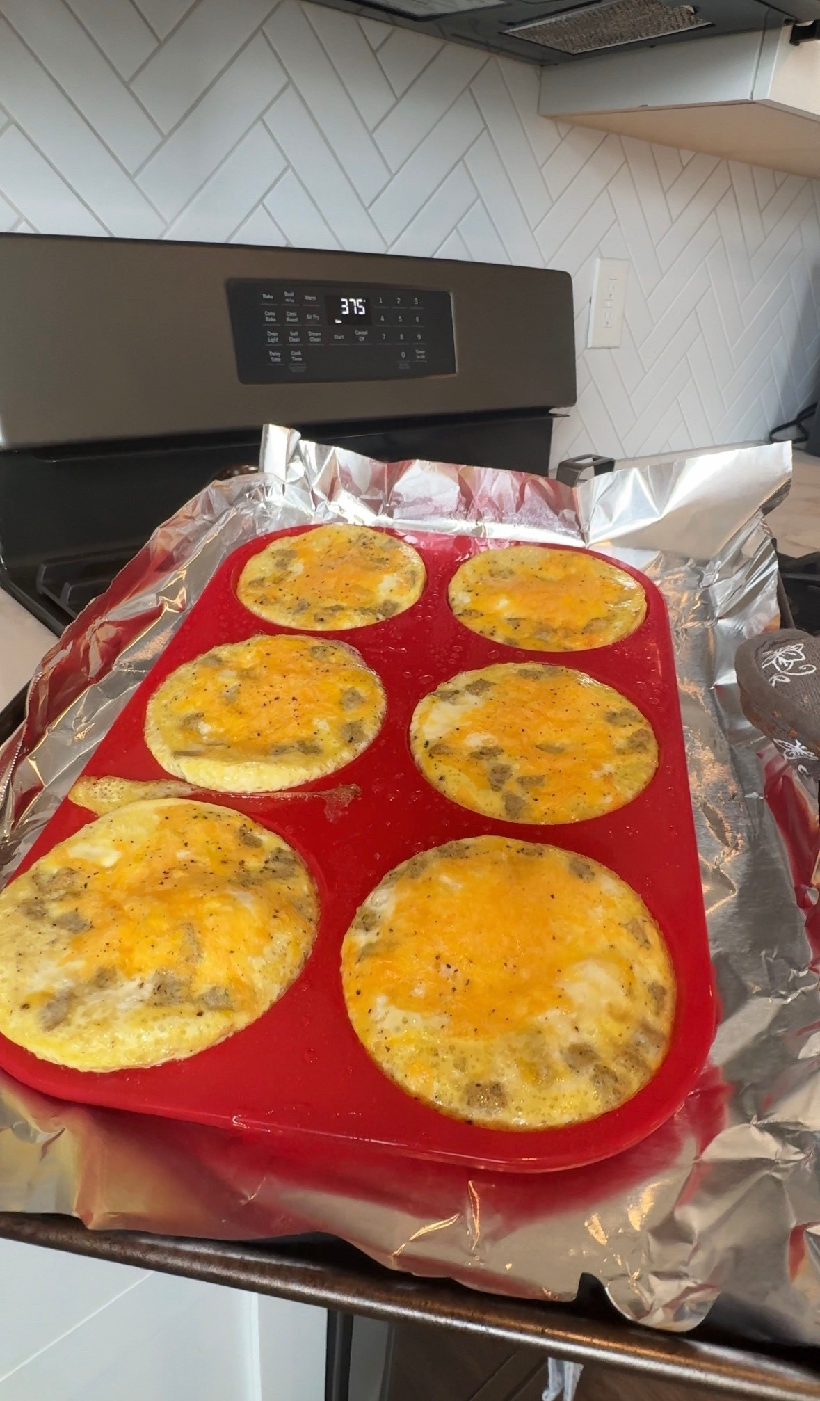 Muffin top pan I use to make egg rounds for easy breakfast sandwiches! 

#LTKfoodie #LTKHome #LTKfitnessgoals