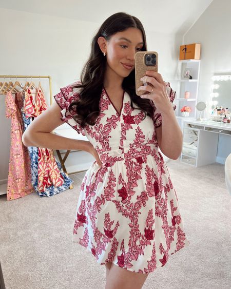I’m *IN LOVE* with this mini dress! Soooo figure flattering, the color is perfection (also comes in other colors), and it’s very comfortable. Also fits tts - I’m wearing an XL.

ITS ALSO ON SALE!!!🏷️

Spring dress, mini dress, floral dress, romantic fashion, curvy friendly dress, midsize fashion

#LTKSpringSale #LTKmidsize #LTKplussize