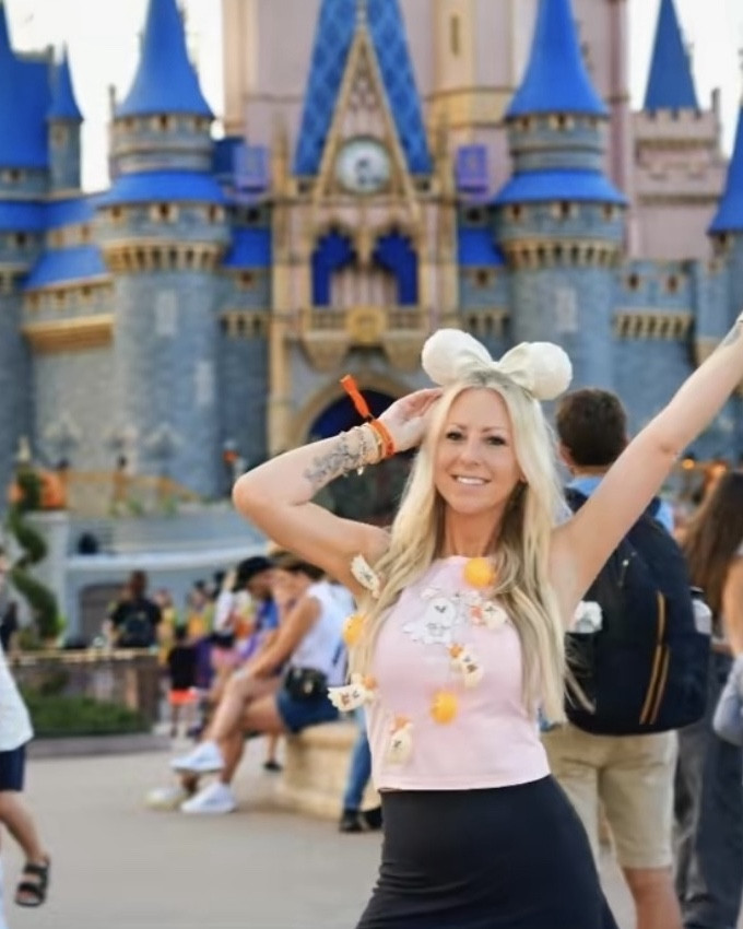 Disney outfits #disney #wdw 

#LTKOver40 #LTKHalloween #LTKSaleAlert