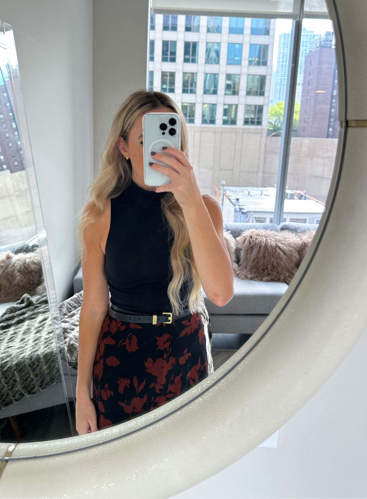 
petite style
Abercrombie
Midi skirt
Floral skirt
Black belt 
Mock neck 
Kathleen post collection

#LTKHoliday #LTKSeasonal #LTKworkwear