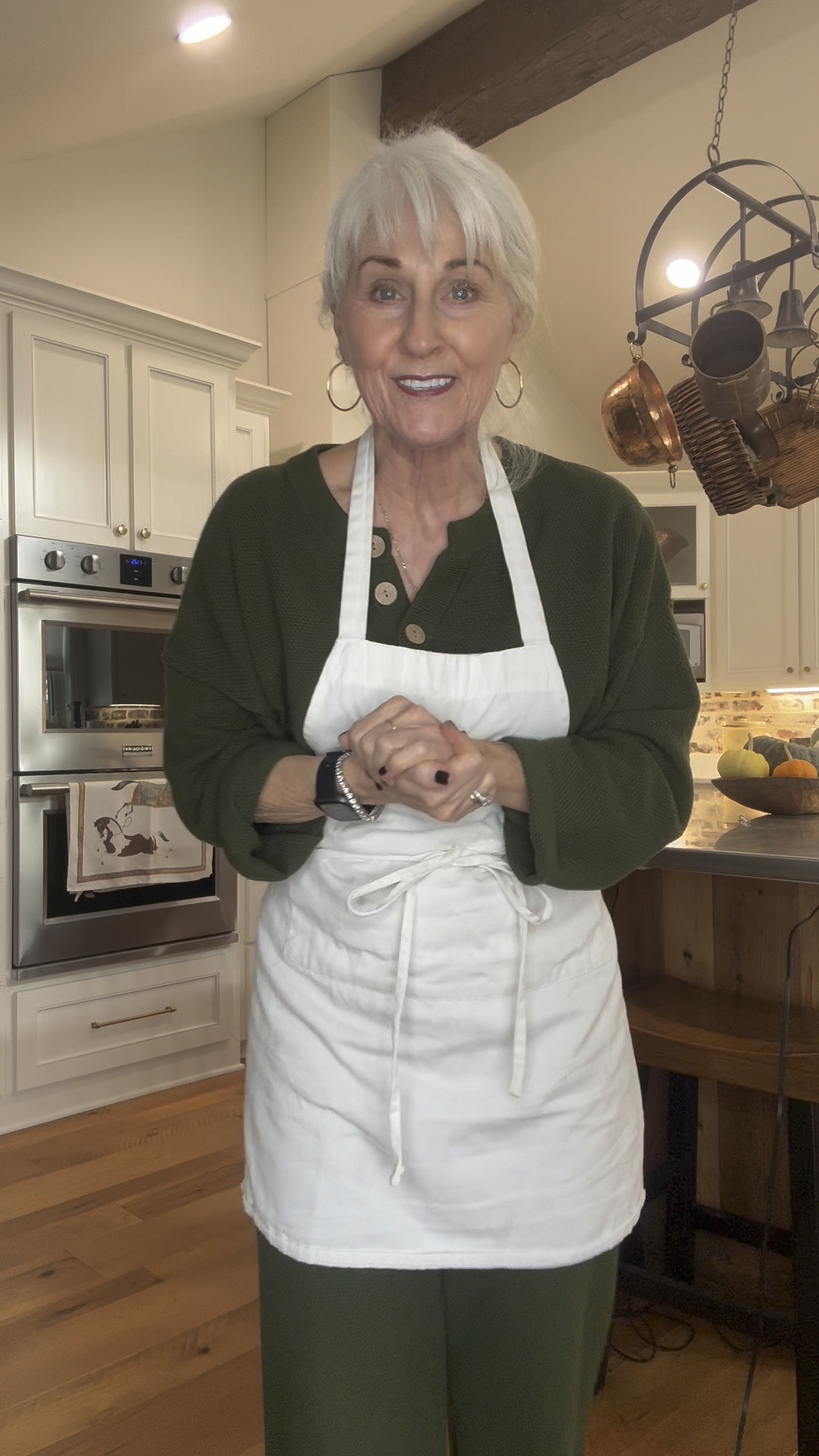 Comfort clothingg

#LTKVideo #LTKover40 #LTKshoecrush