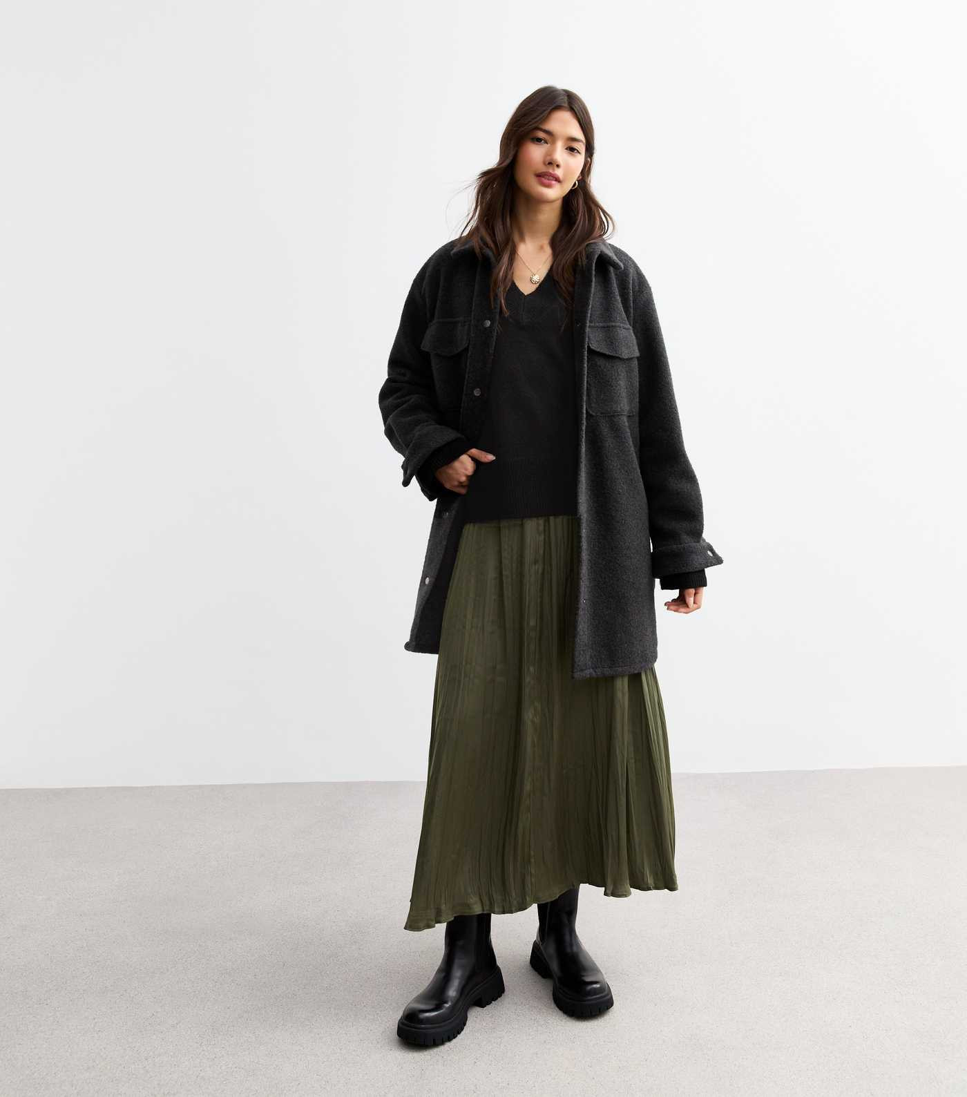 Khaki Crinkle Pleated Midi Skirt  | New Look | New Look (UK)