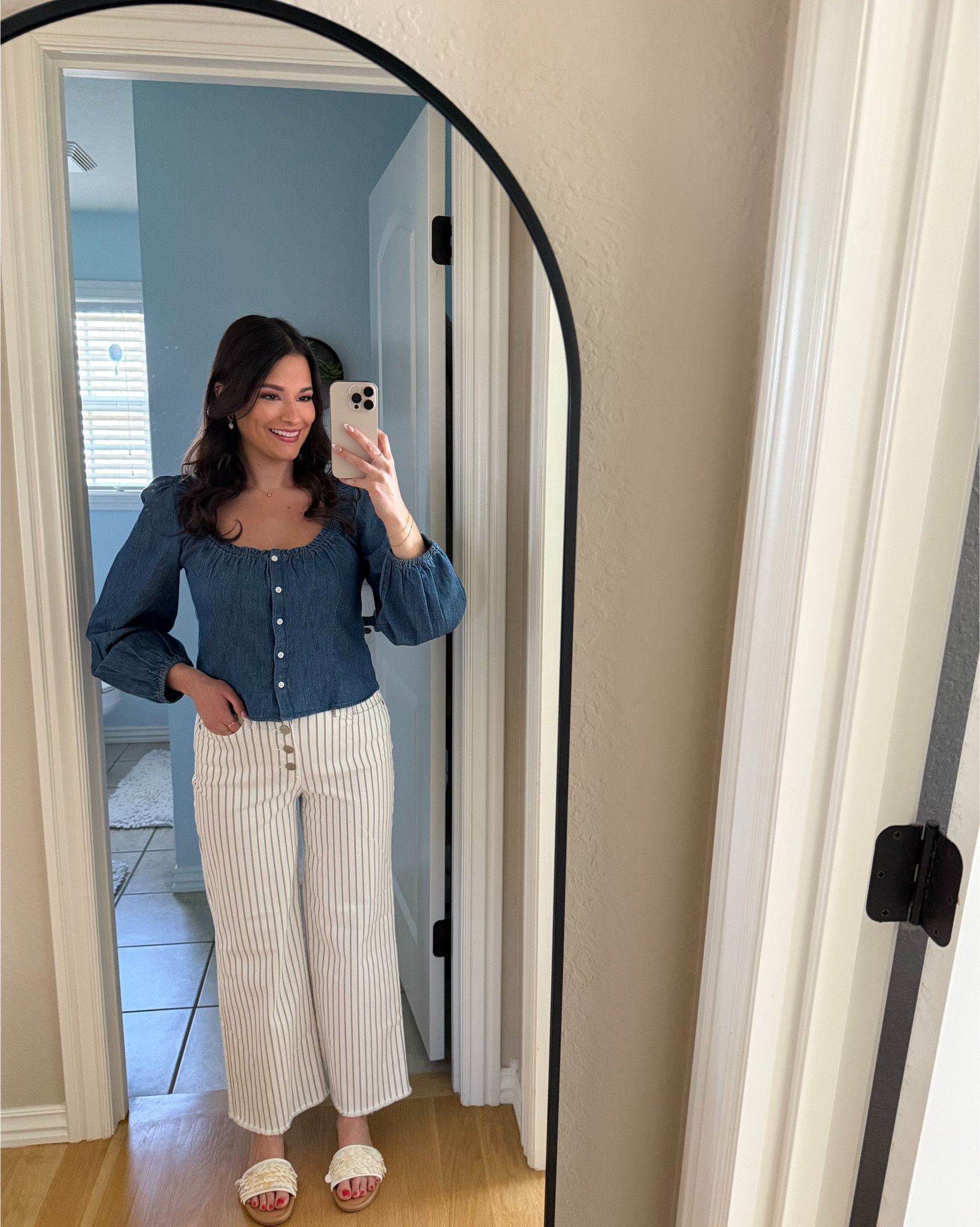 Spring outfits I’ll be wearing on repeat 🦋🌷🌿🐣
These are the outfits I actually wear when I want to feel put together but still comfortable.
Nothing over the top. Just easy, casual pieces that work for real life.
Which look would you wear?
#casualstyle #everydayoutfit #over30style trendstrends

#LTKspring #LTKhaul #LTKspringtrends