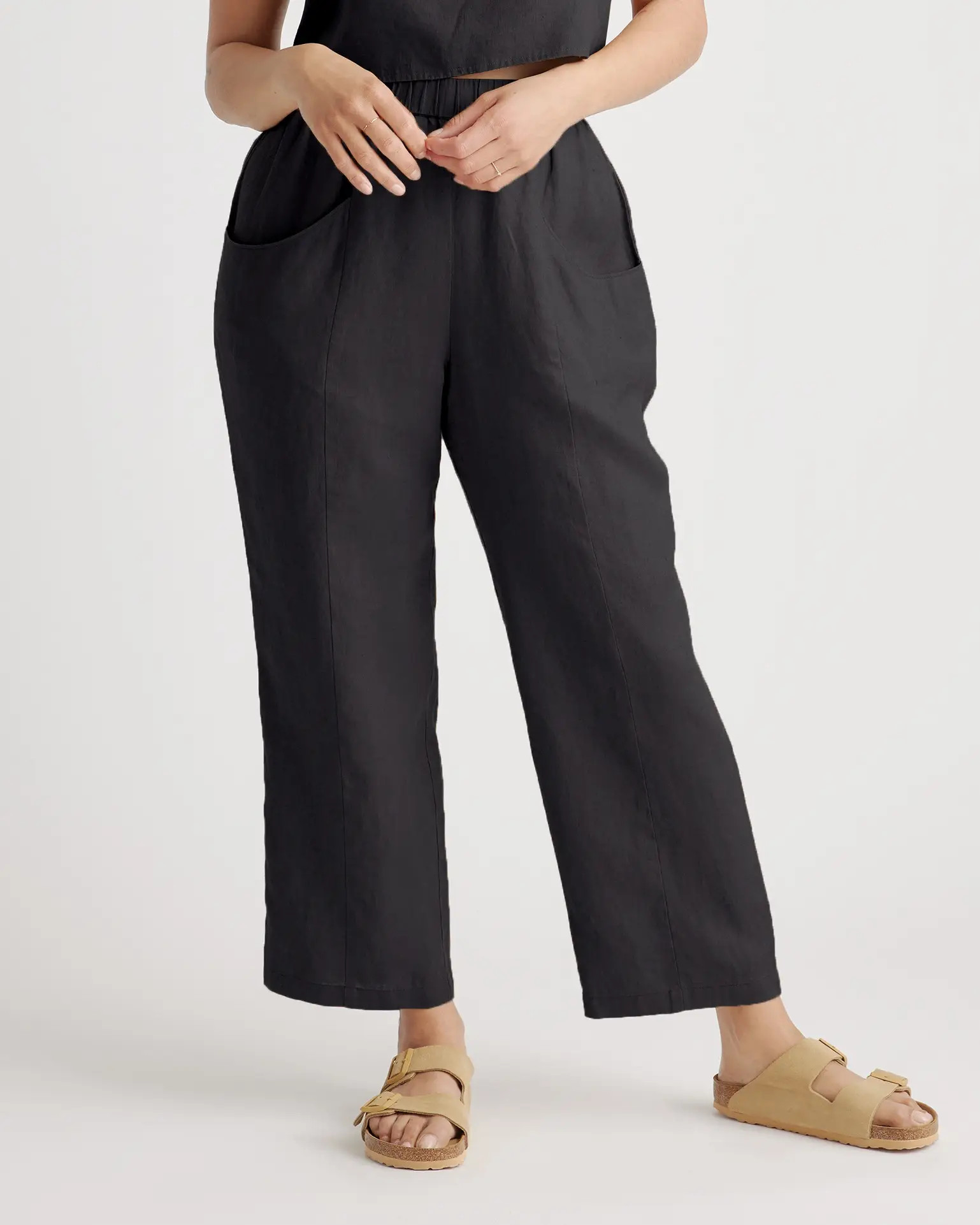 100% European Linen Tapered Ankle Pants in Black | Quince