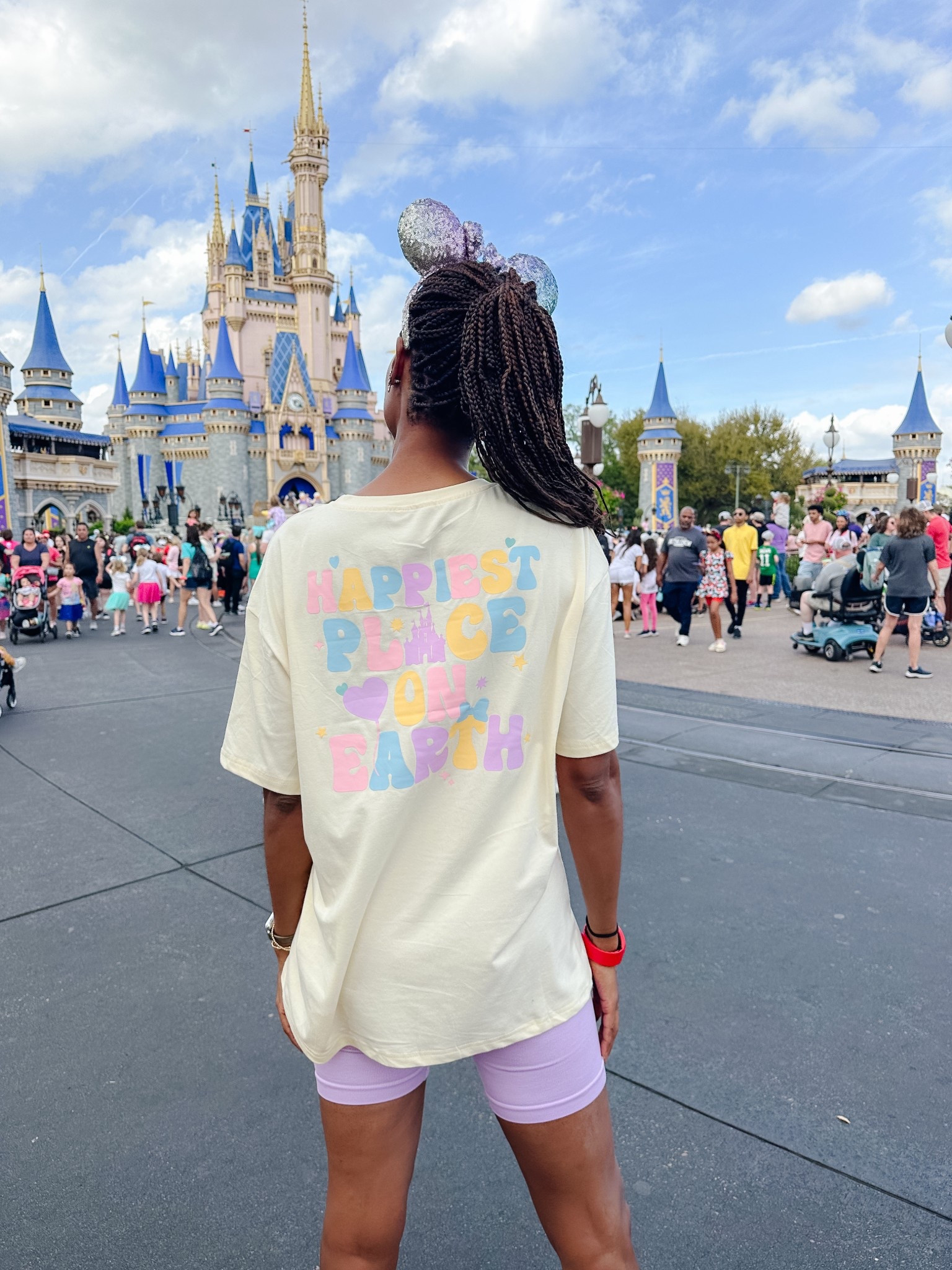 Aesthetic oversized Disney tee. So cute! Disney bound! Perfect for teens or adults. Comes in several colors.

#LTKTravel #LTKFindsUnder50 #LTKFamily