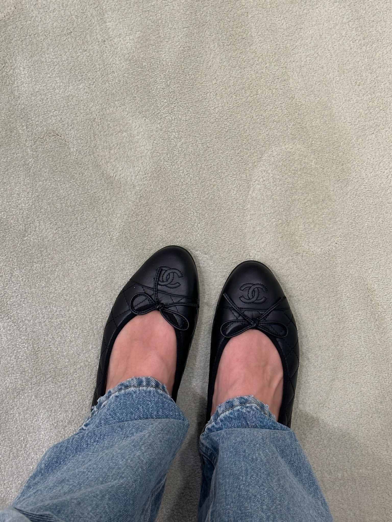 In LOVVVEEE with my Chanel Ballet flats. Linking similar options here!

#LTKshoecrush #LTKSeasonal #LTKworkwear