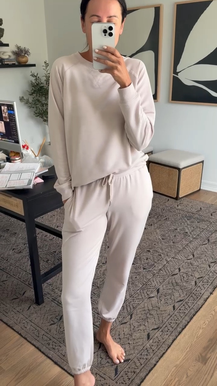 When I tell you to RUN and grab this set, you have to do it! It is on sale for $14 and it is the softest, comfiest set! I wear a S! This is the taupe color and I just bought it again in the blue! Perfect for travel or cozy days! 

#LTKFindsUnder50 #LTKStyleTip #LTKSaleAlert