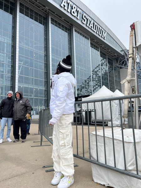 Dallas Cowboy White Out Playoff Game ⭐️ 

The jacket and beanie are from the pro shop 👍🏻

#LTKfindsunder100 #LTKshoecrush #LTKSeasonal