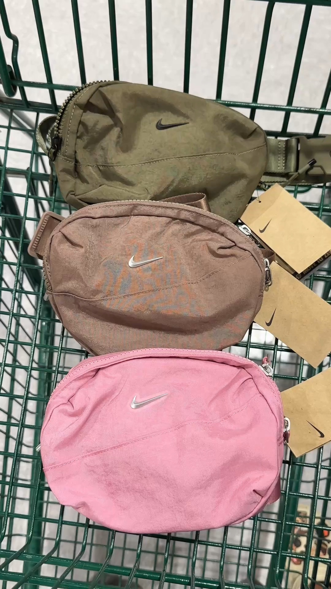 I love that these Nike pouches come in over 10 colors and can be paired with any outfits especially their Nike Tech sets. 😍😍

#LTKItBag #LTKFindsUnder50 #LTKStyleTip