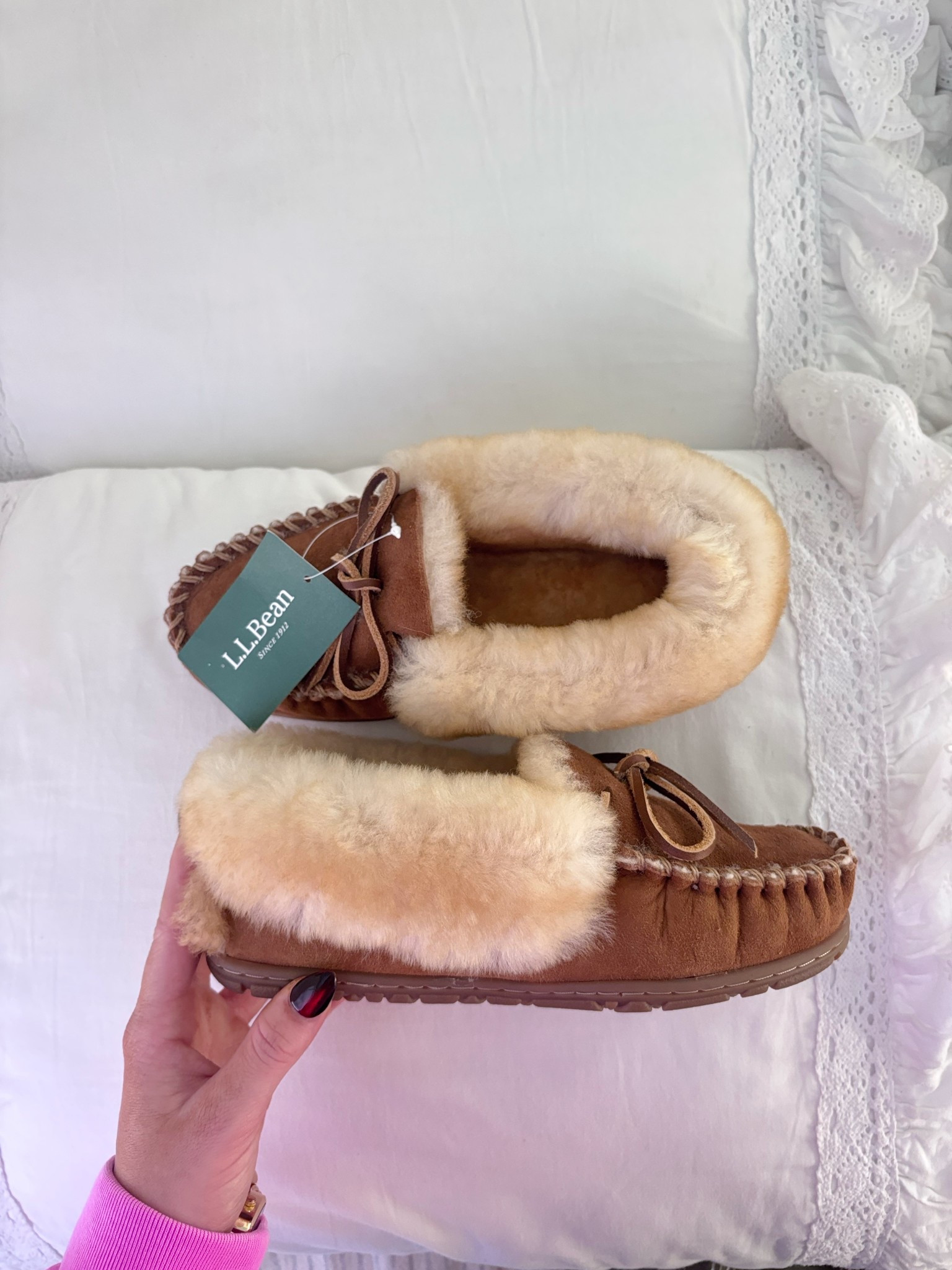 These shoes omg! Cozy cozy cozy
My fav thing is wearing these to pilates, got in a size 6 and can wear with or without socks with no issue! 

#LTKootd #LTKGiftGuide #LTKHoliday