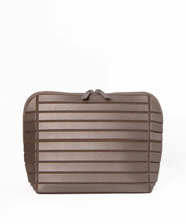 The Medium Onyx Traveller | Parallelle