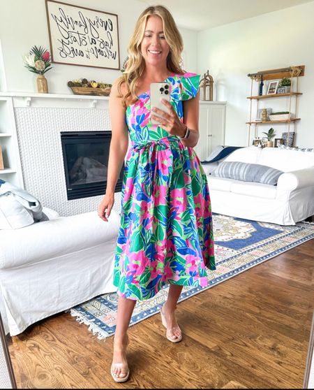 The stress sold out so quickly that I was not even able to share it with you when I received it, but it is finally back in stock and is half off… I cannot get over the colors, print, and style of this dress. It is absolute perfection for summer.! 

#LTKOver40 #LTKSeasonal #LTKStyleTip