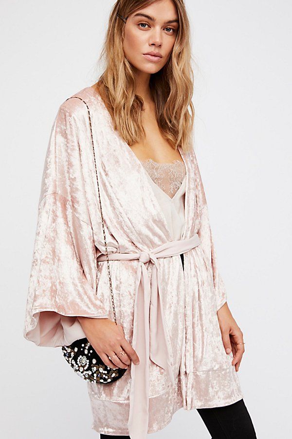 https://www.freepeople.com/shop/right-about-this-solid-robe/?category=robes-nighties&color=104 | Free People