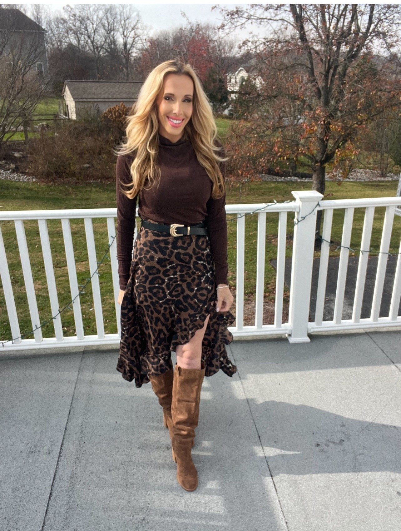 Basic turtleneck top 💕

#LTKootd #LTKHoliday #LTKSaleAlert