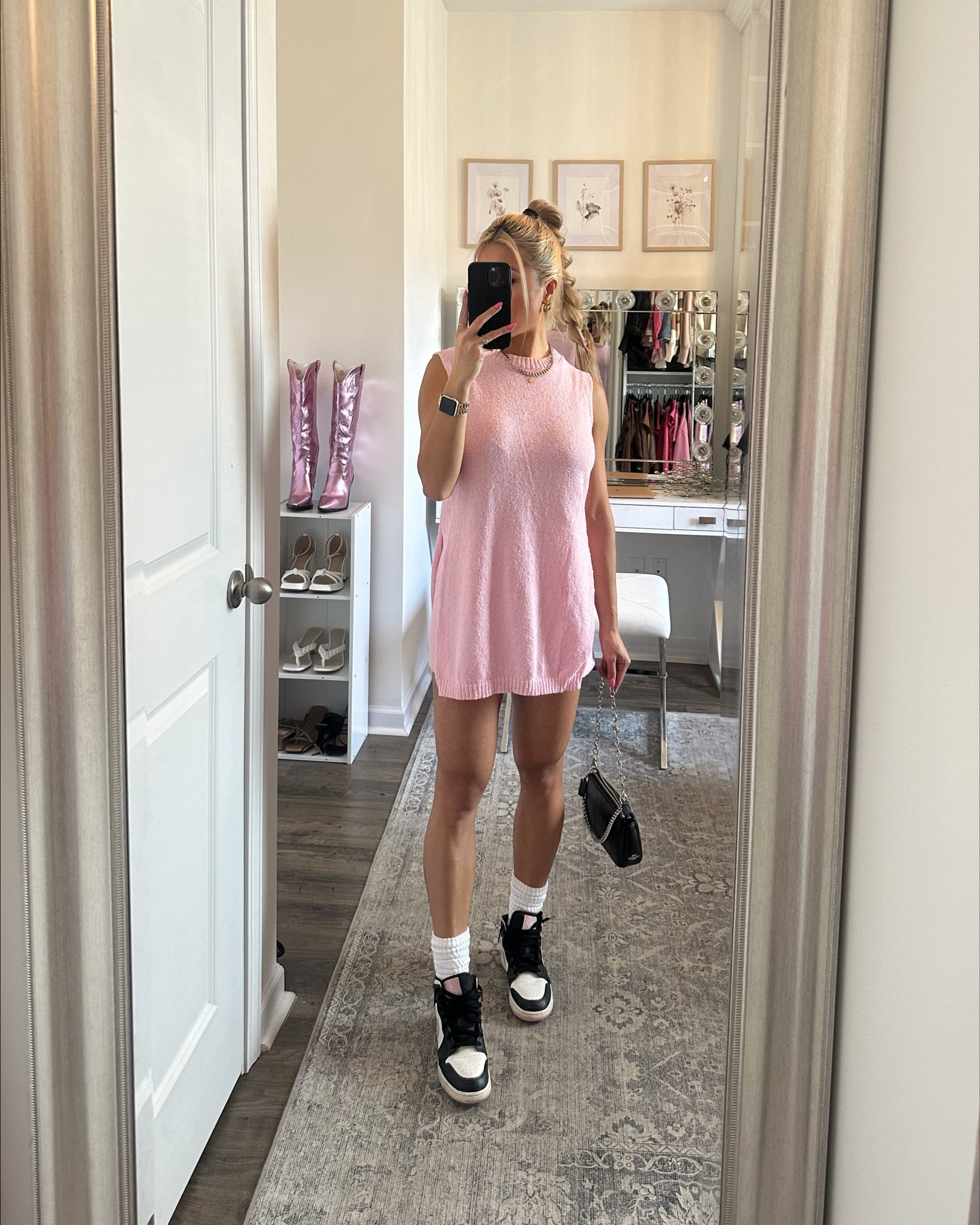 Free people look-a-like set! SO many color options (including fall colors) and it has amazing reviews. I love the fabric too and it’s also very stretchy 🤗

Happy shopping! XO

#LTKFallSale #LTKSaleAlert #LTKSeasonal