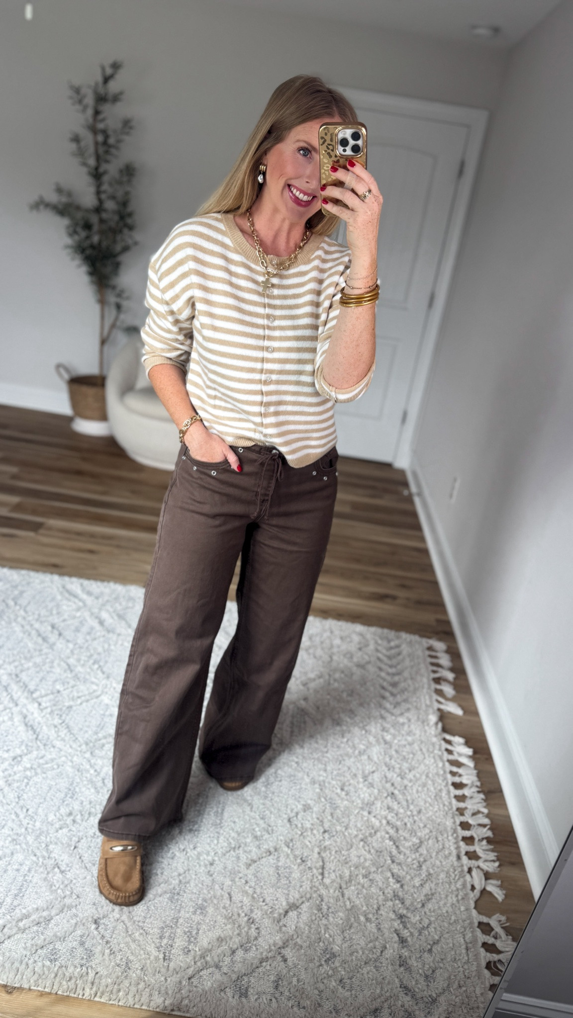 Daily try on, Walmart outfit, Walmart fashion, Walmart try on, striped cardigan, brown jeans

#LTKootd
