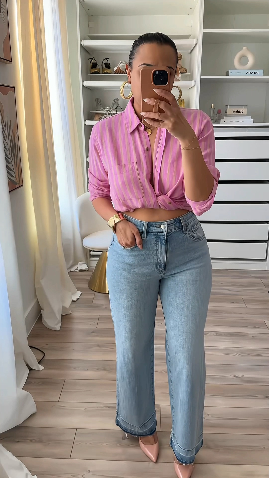 I am wearing a medium for reference