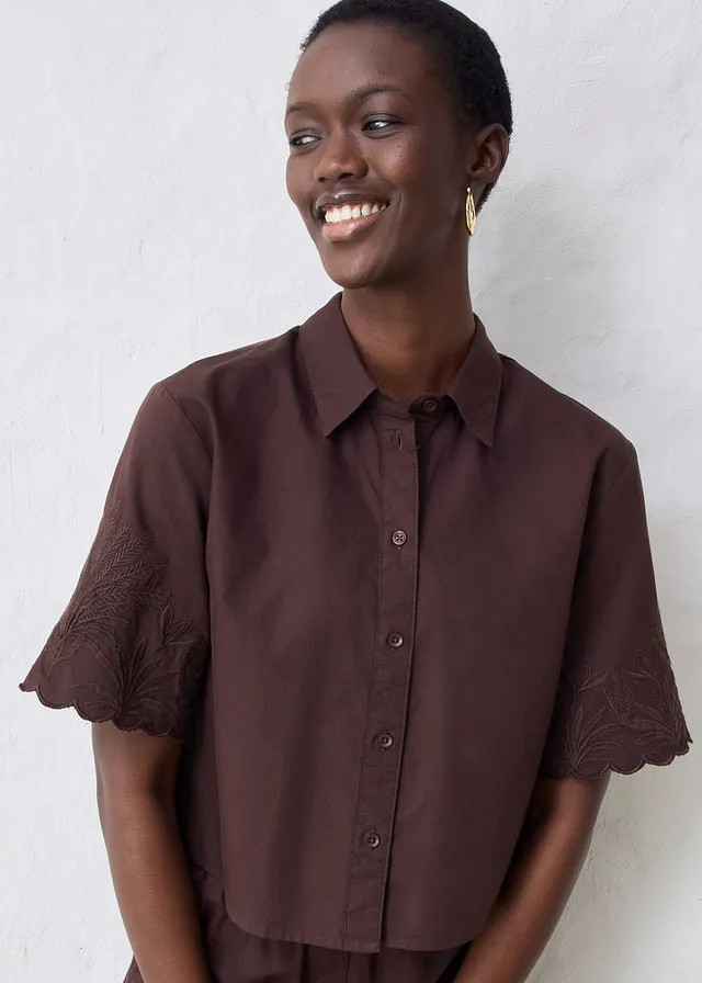 Cropped overhemdblouse met zijde donkerbruin | Bonprix NL (Influencer)