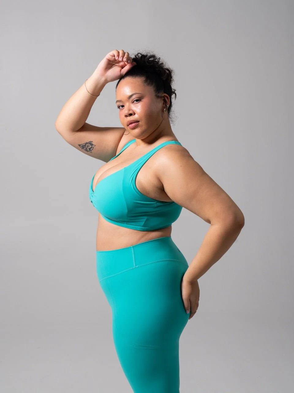 Twist Fit Sports Bra - Teal Me Later | Buffbunny Collection