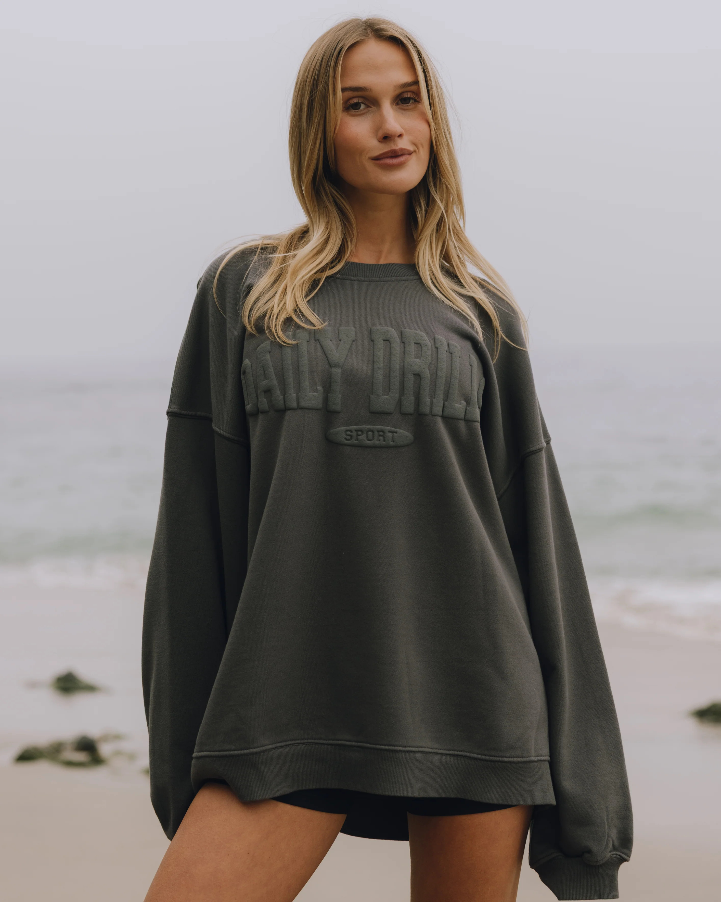 Oversized Sport Crew - Vintage Black | Daily Drills