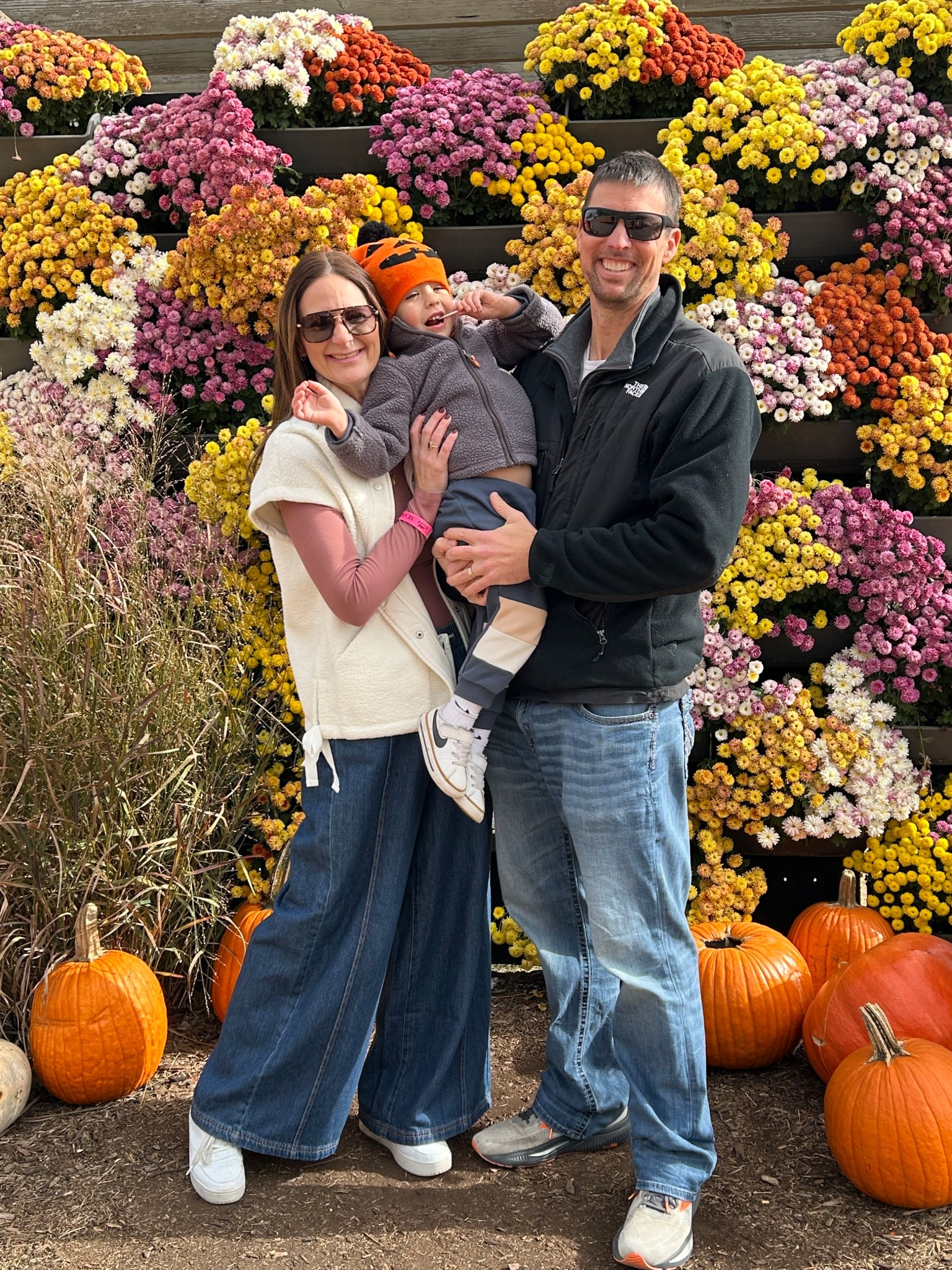 Today was a great last day at the 🎃 farm! 

Vest: M (but could’ve done a S)
Top: M
Jeans: M (for length, I’m 5’9)

#fleecevest #denim #falltransition #falllook 

Family photo outfits, family pictures fall, affordable family outfits, fall family photo ideas

#LTKFamily #LTKTall #LTKFindsUnder100