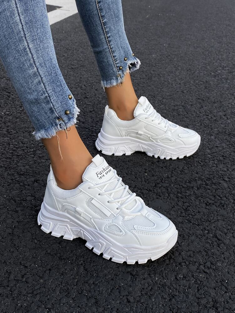 Women White Letter Patch Decor Lace-Up Front Chunky Sneakers | SHEIN