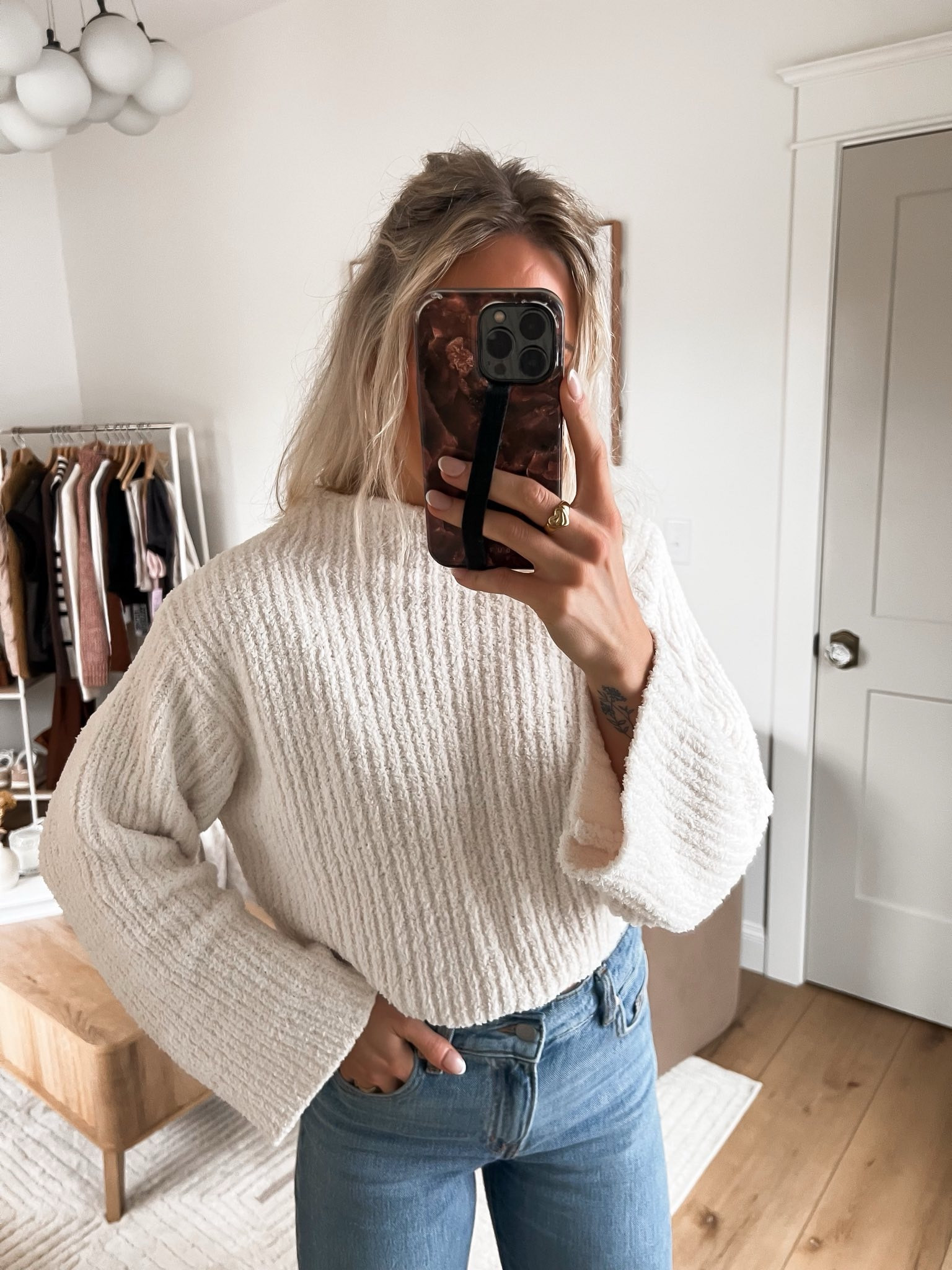 Sweater (xs), jeans (4). 💖

#LTKSeasonal #LTKstyletip #LTKfindsunder100