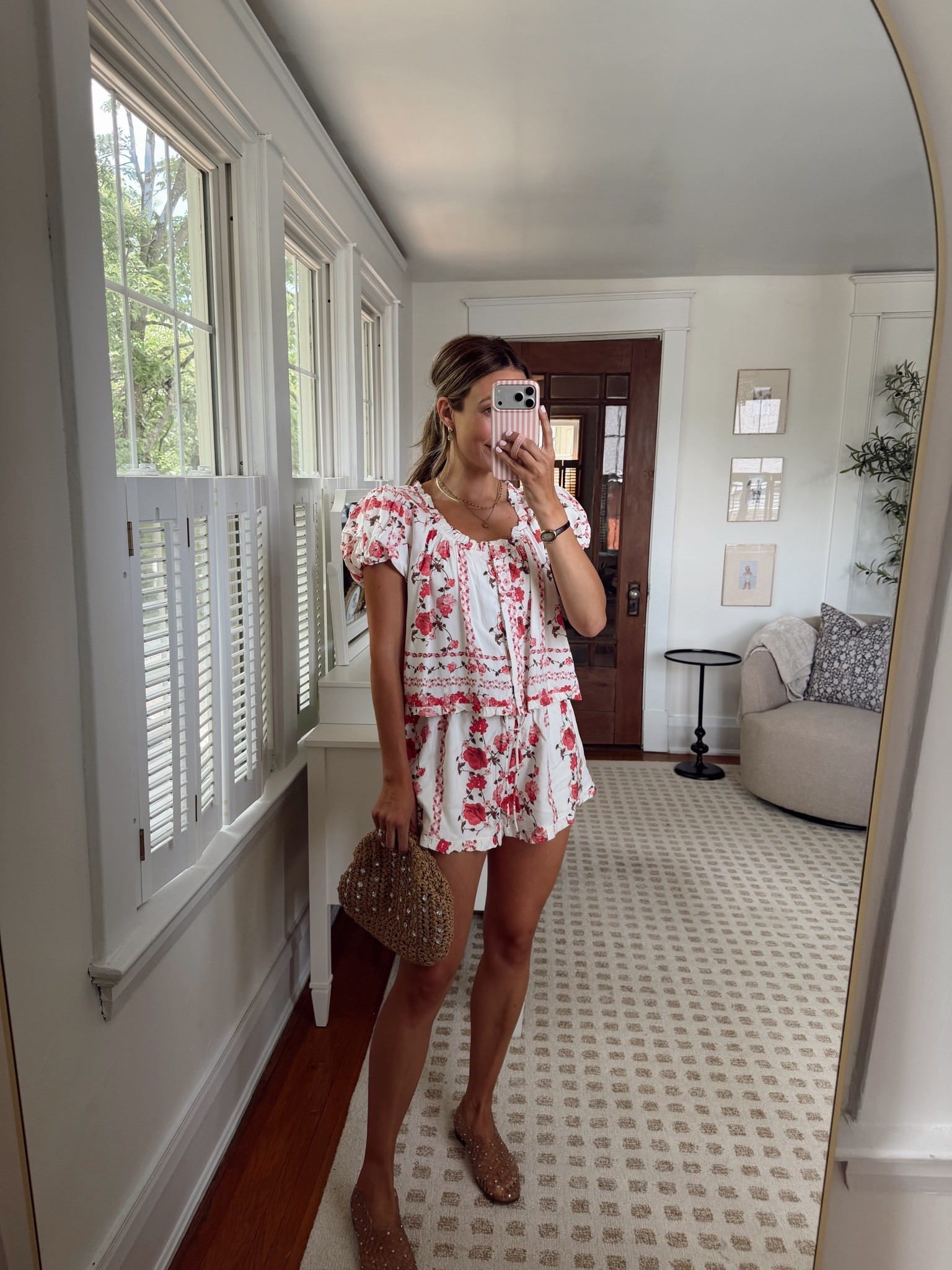 Floral puff sleeve matching dress size m

#LTKgrwm #LTKSeasonal #LTKSaleAlert
