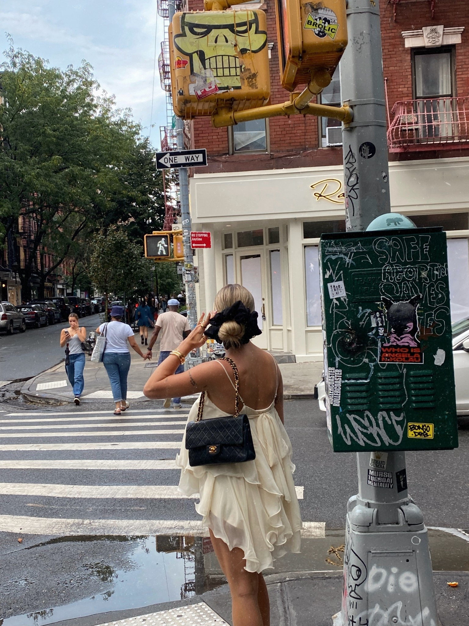 Love an oversized scrunchie for an updo!

#LTKBeauty #LTKStyleTip #LTKFindsUnder50