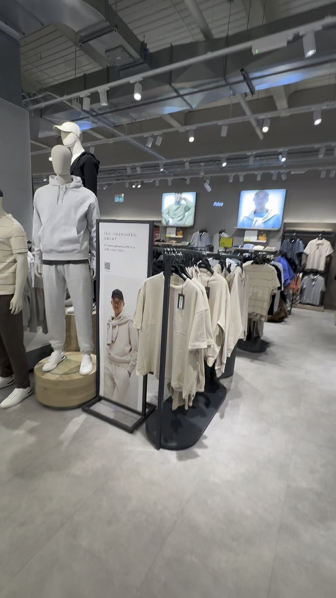 Mens Essential Transition pieces from M&S - Jumpers - Mens T-shirts - Mens Sweaters - Styling 

#LTKmens #LTKVideo #LTKfindsunder50