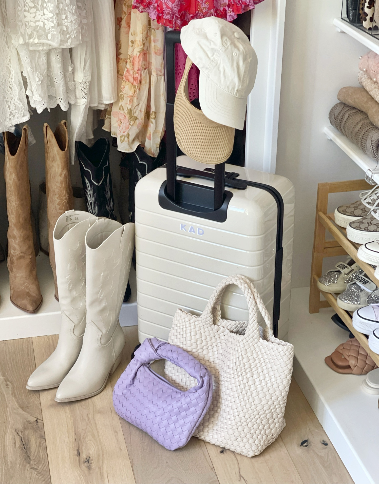 TRAVEL \ new carryon suitcase 👌🏻

Bags
Walmart
Cowboy boots 

#LTKItBag #LTKTravel #LTKShoeCrush