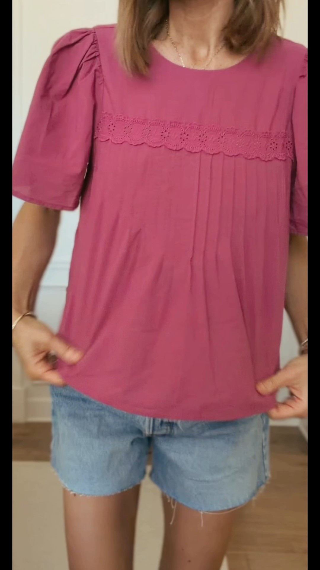 Xs in tops and dresses 
S in shorts 
Xs in pants and 
S in skirt 
2 in denim shorts (True to size )