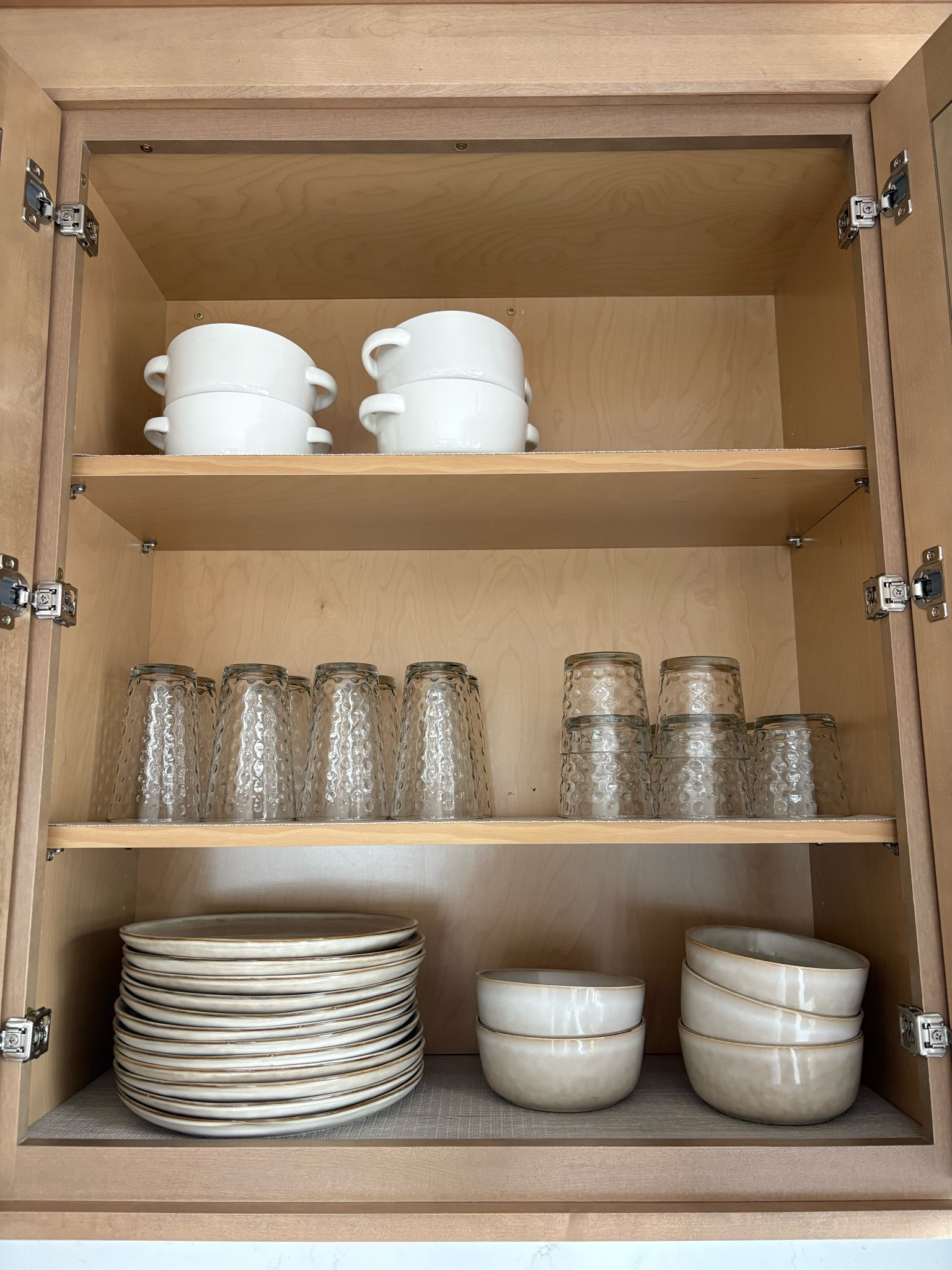 New kitchen plates & cups 

#LTKHome