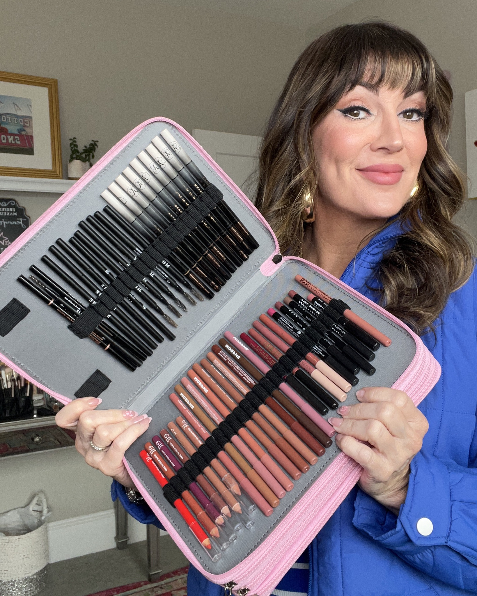 ✏️ This pencil case holder with 200 slots is a GREAT way to organize eyebrow pencils, lip pencils, eyeliners, and skinny eye brushes! Comes in a bunch of cute color options too 

#LTKOver40 #LTKBeauty #LTKgrwm