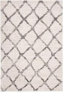 SAFAVIEH Berber Shag Collection 5'3" x 7'6" Cream/Grey BER215A Moroccan Non-Shedding Living Room ... | Amazon (US)