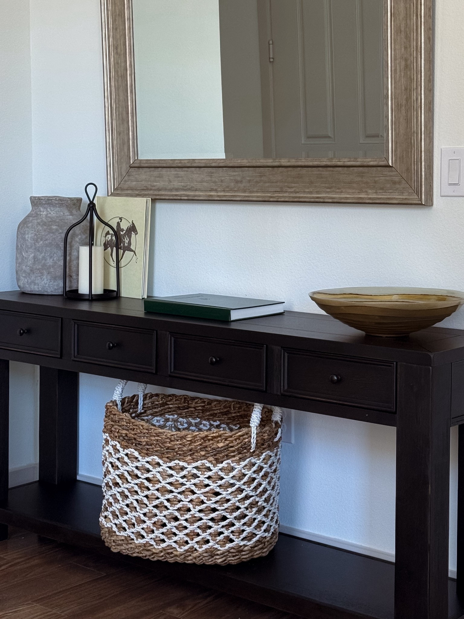 My entry way table!

#LTKHome