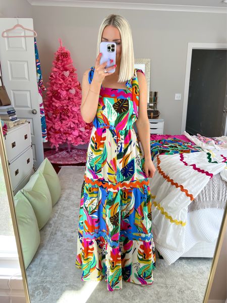 Resortwear / vacation dress / multicolored dress / rainbow maxi dress / vacation style / Hawaii outfit 
Size: XS (perfect for petite girls with  heel)

#LTKstyletip #LTKFind #LTKtravel