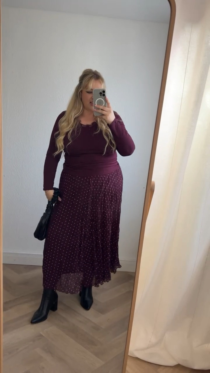 Trendfarbe Burgunder ♥️

15 % sparen bei Bon Prix mit dem Code:
bysandra15
(Gültigkeit: 16.09. -einschl. 18.09.2026; 15% auf Alles; einmalig einlösbar pro Kundin; gilt in DE App & Webshop)

#plussizefashion #rock #curvy #muster #autumn #herbst

#LTKautumn #LTKplussize #LTKdeutschland