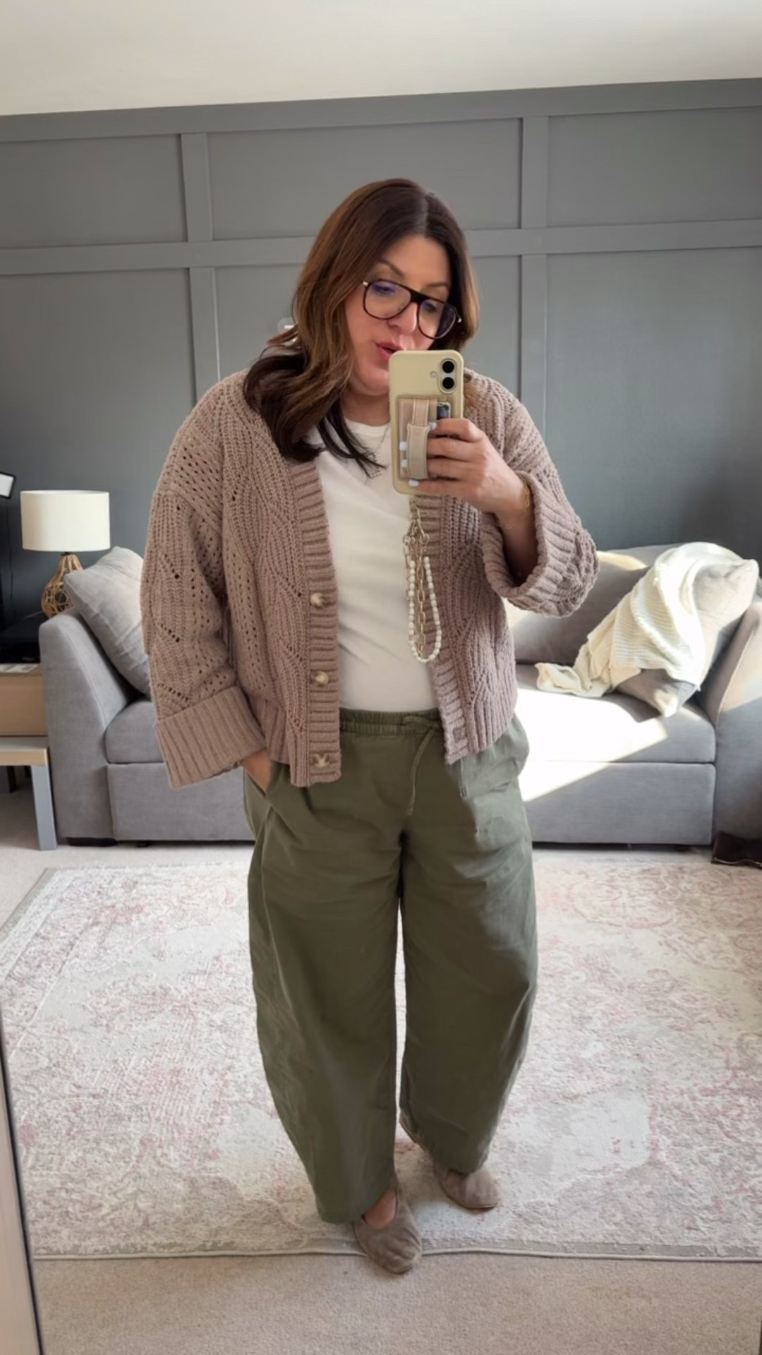 Abercrombie sweater - L
Gap Factory tee - XL
Abercrombie pull on barrel pants - L
Steve Madden suede flats - these are sold out but I linked similar 


#LTKSaleAlert #LTKOver40 #LTKMidsize