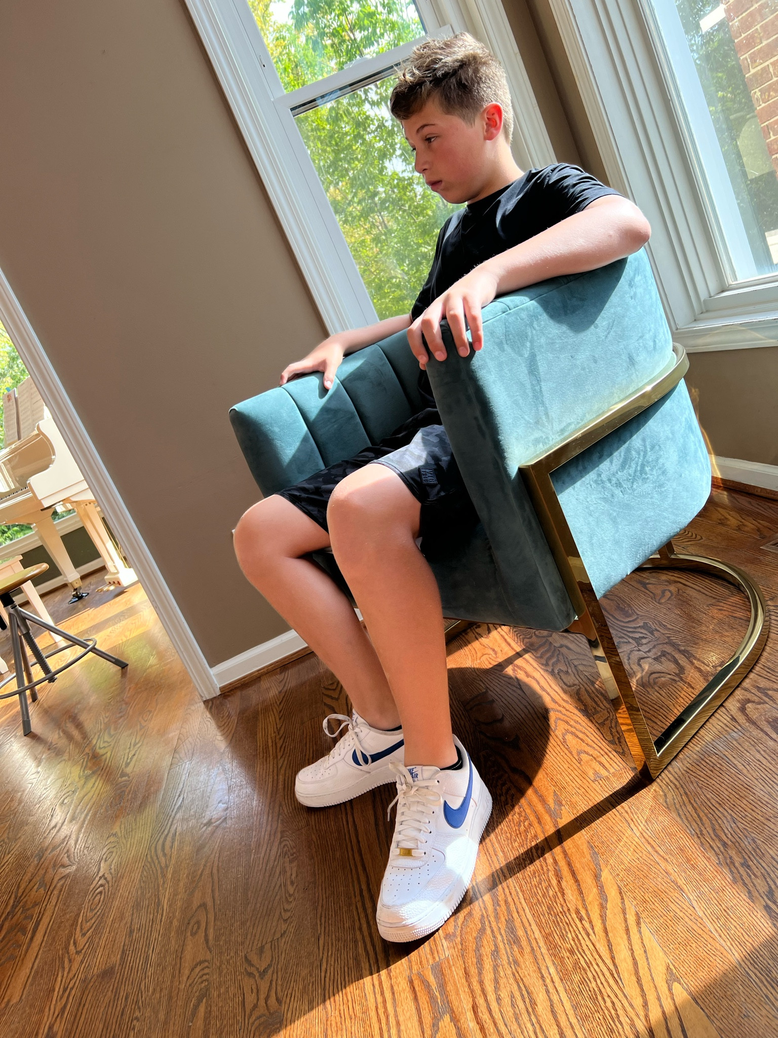 The white sneaker trend… 

#LTKmens #LTKstyletip #LTKBacktoSchool