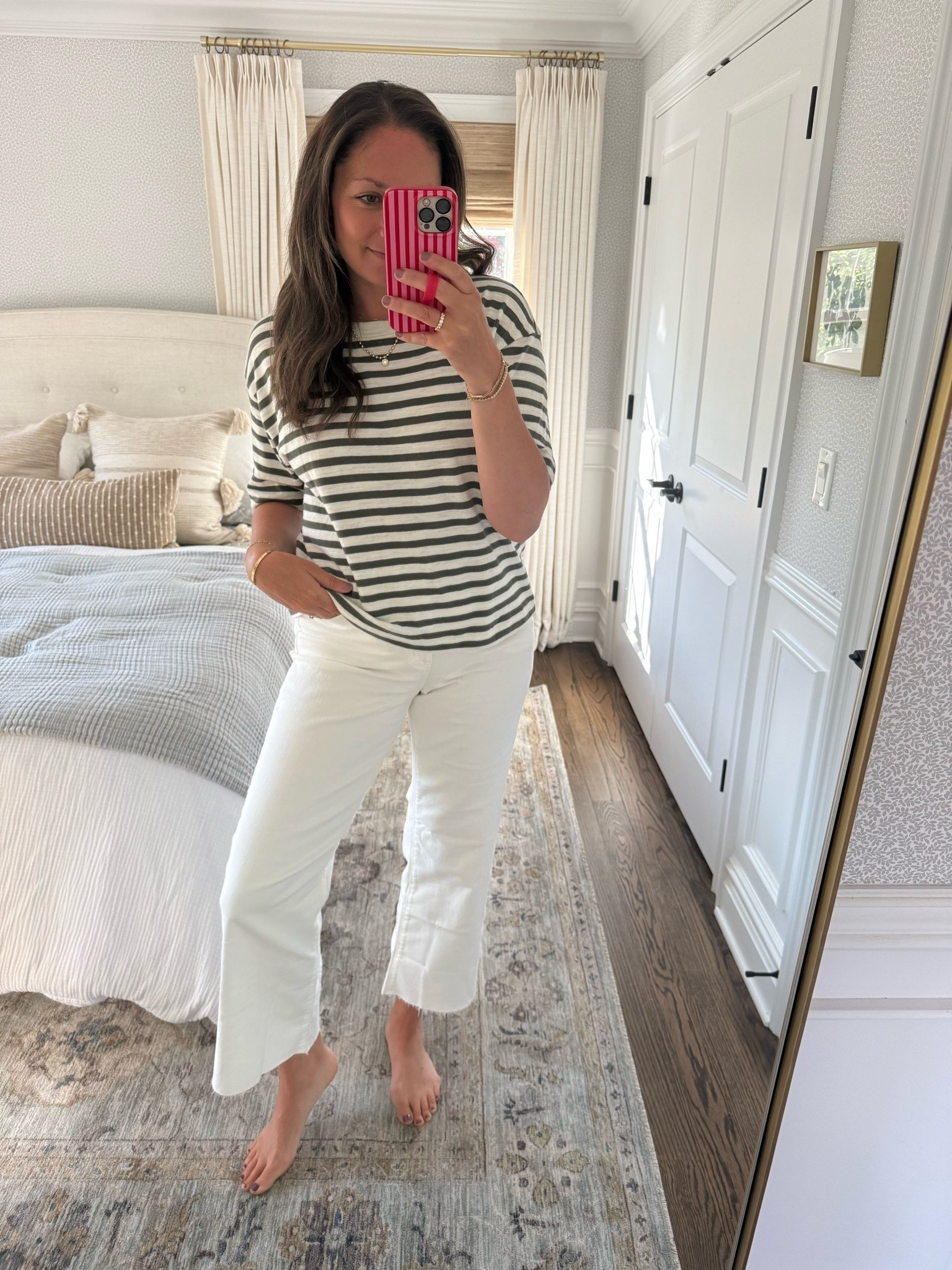 This is the only pair of white jeans you’ll ever need! They fit like a glove but are comfortable and flattering. Great price-point too!!

#LTKdayinmylife #LTKootd #LTKSaleAlert