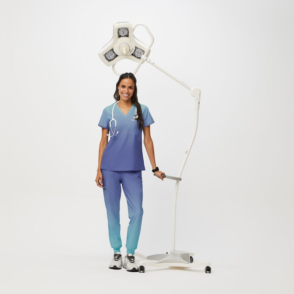 Women's Catarina™ FREEx™ One-Pocket Scrub Top - Ombre Horizon · FIGS | FIGS