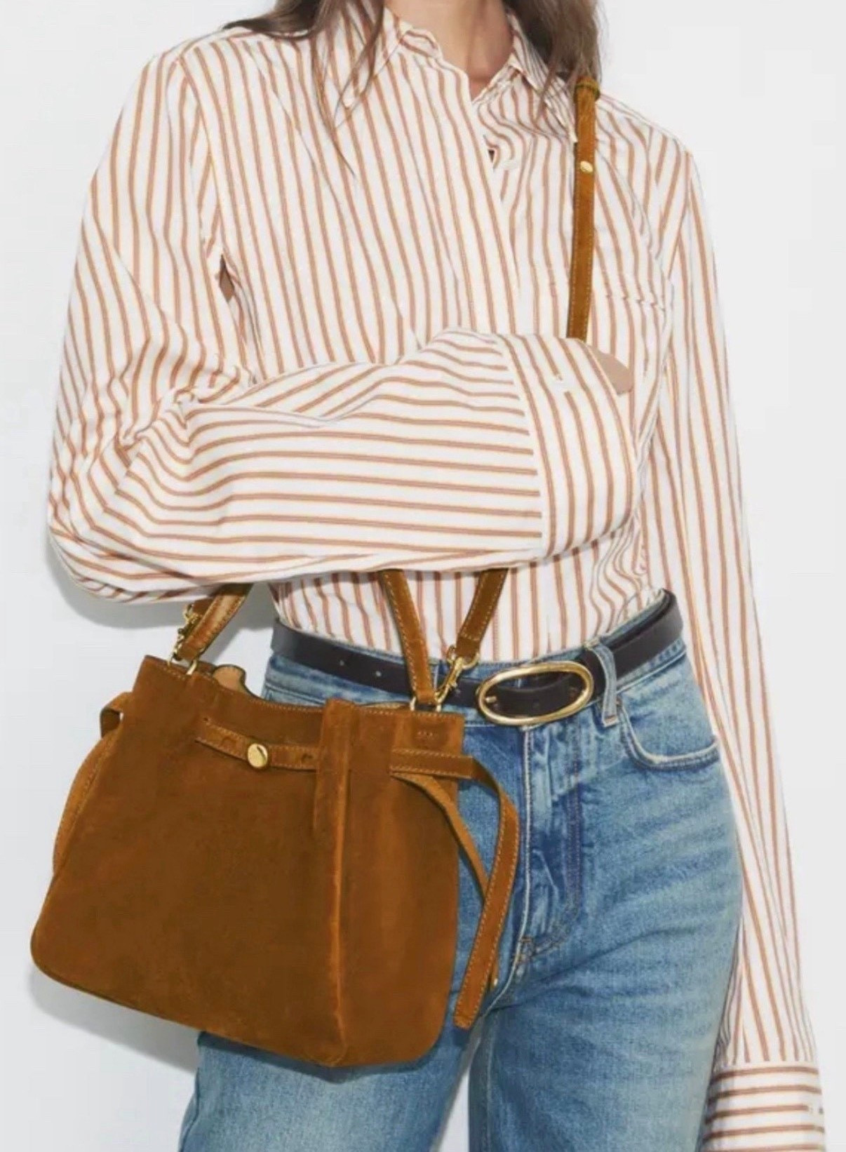 Suede bag
Fall 

#LTKItBag #LTKSeasonal #LTKStyleTip