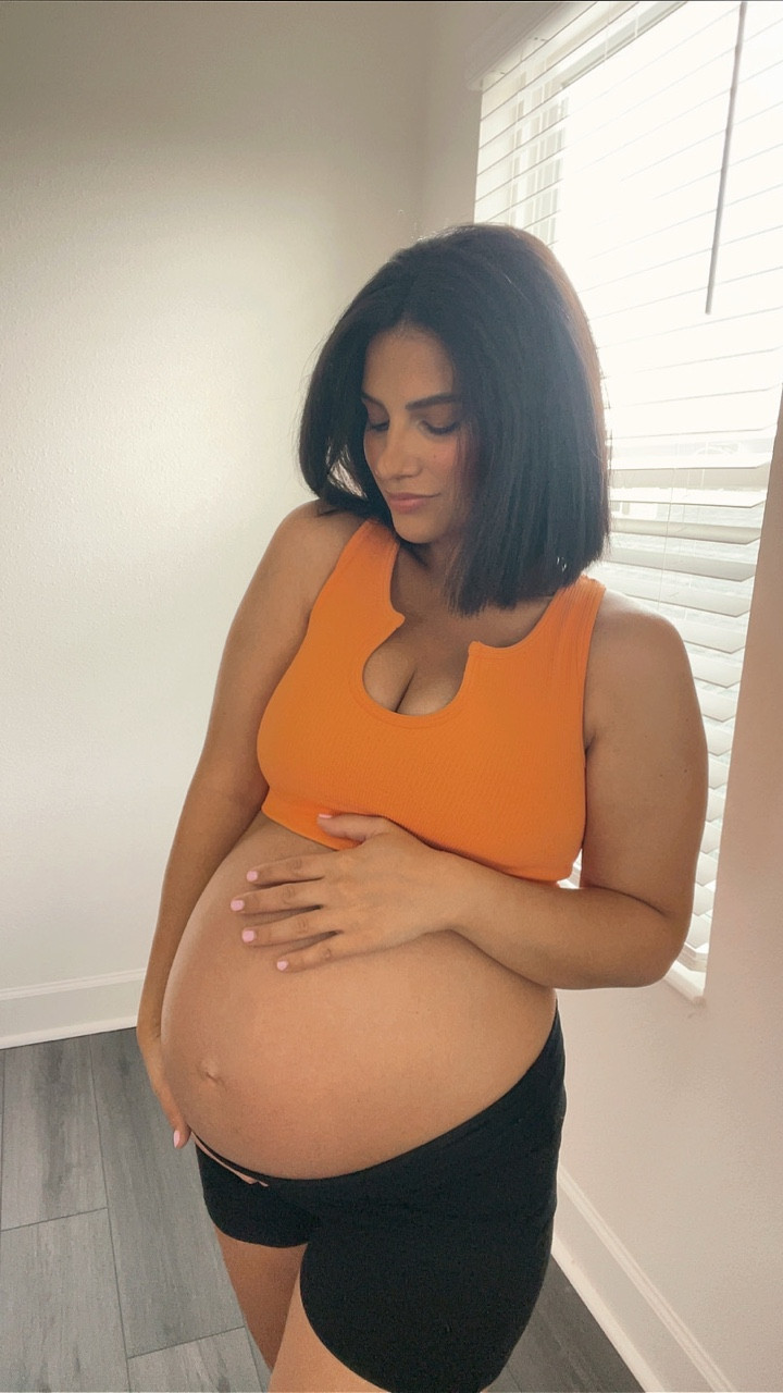 #PregnancyHumor #BumpLife #PreggoProblems #CharleyHorseChronicles #PregnancyTruths #ThirdTrimesterThings #secondtrimester #PregnancySymptomsBeLike #RelatableMom #PregnantAF #MomLifeUnfiltered #ExpectingMomsClub #MaternityMood #GrowingABaby #MomContent #RealPregnancy #MillennialMom #StretchAtYourOwnRisk #WhyTho #SendHelp #explore #explorepage #relatableaf

#LTKBaby #LTKFamily #LTKBump